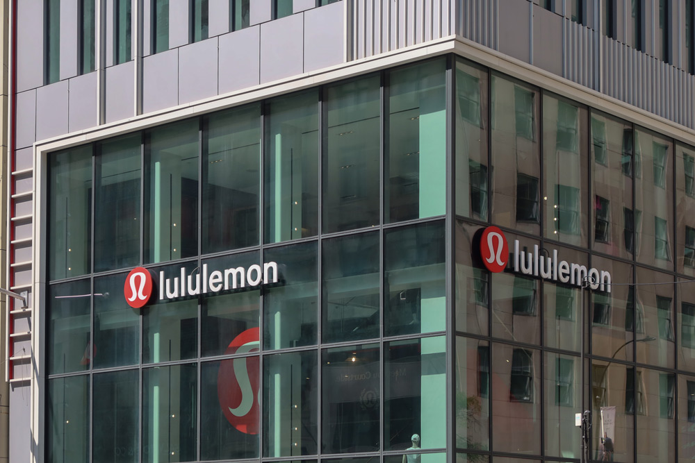 Looting Lululemon: Thieves Target Athleisure Stores in New York City